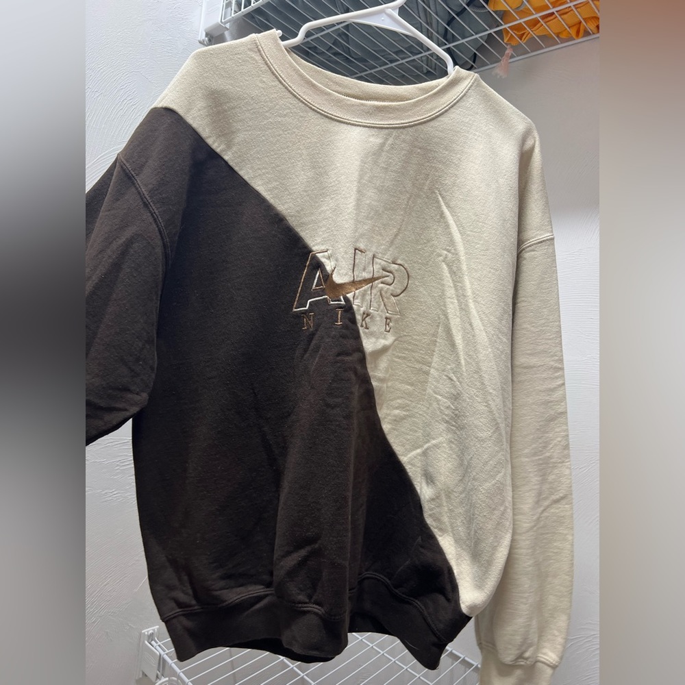 Nike colorblock crewneck, size XL